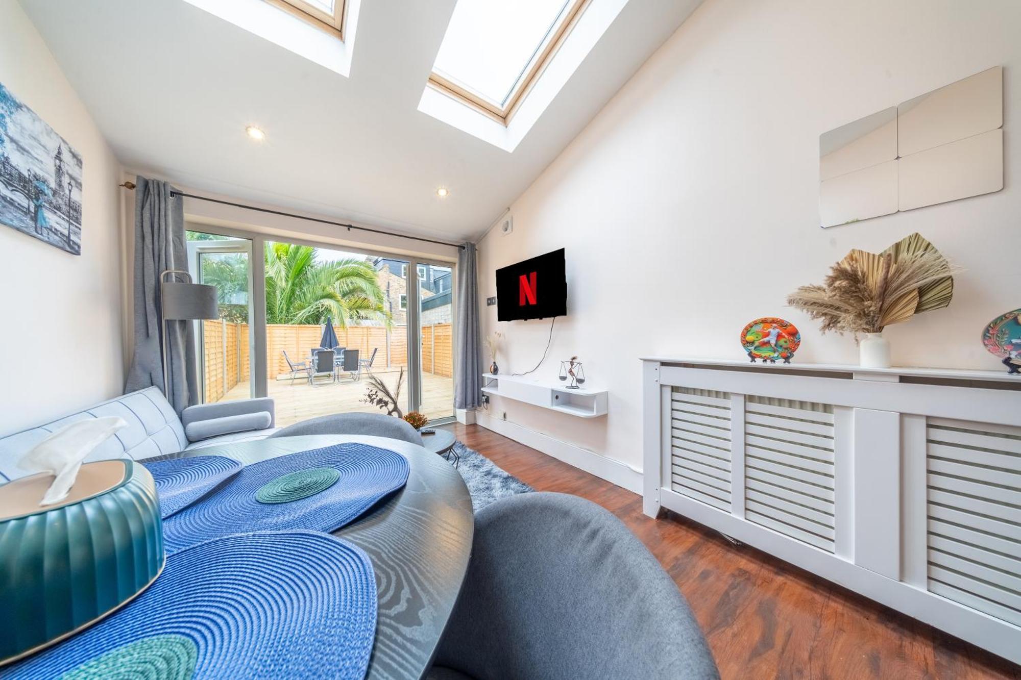 Beautiful 2 Bedroom With Private Garden In Wimbledon - Minutes From Central 런던 외부 사진