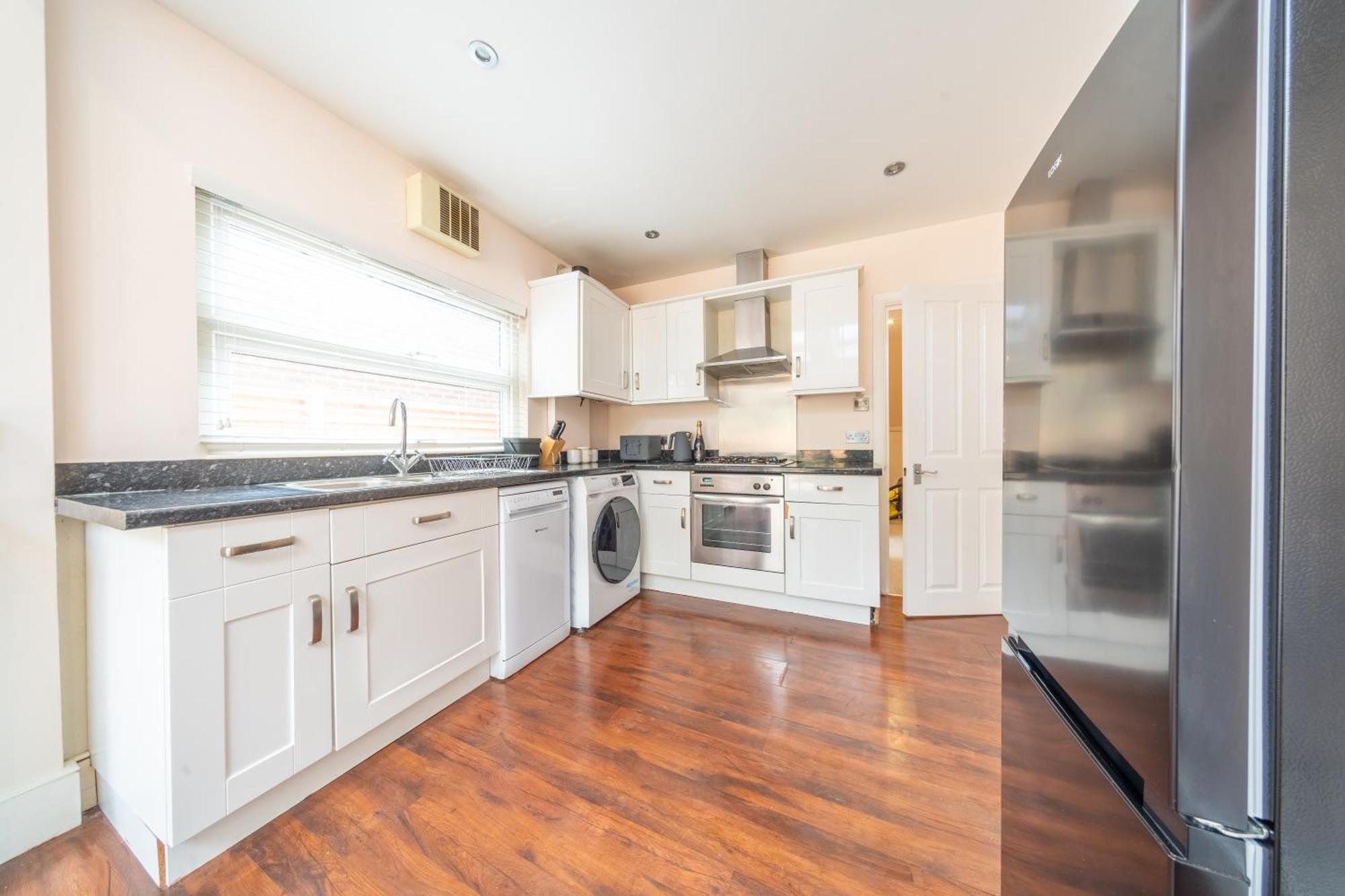Beautiful 2 Bedroom With Private Garden In Wimbledon - Minutes From Central 런던 외부 사진